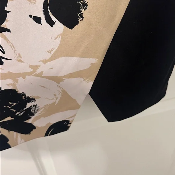 White House Black Market Black and Cream Floral Dress - Picture 2 of 4